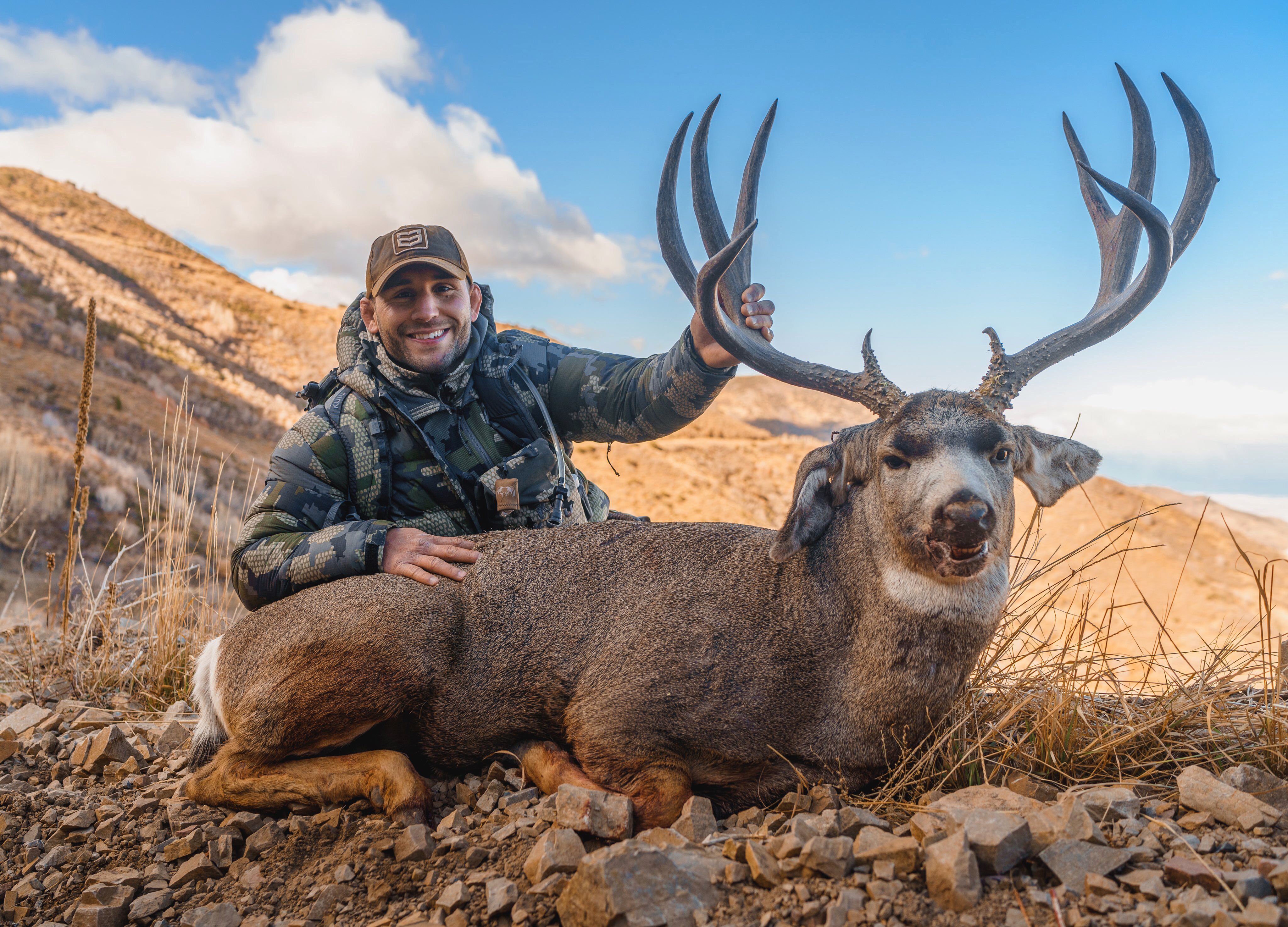 Trophy Mule Deer hunt Utah or Colorado. Bucks & Bulls Guides & Outfitters